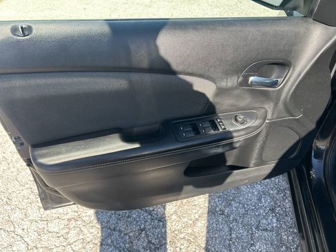 Used 2013 Dodge Avenger SE image 13