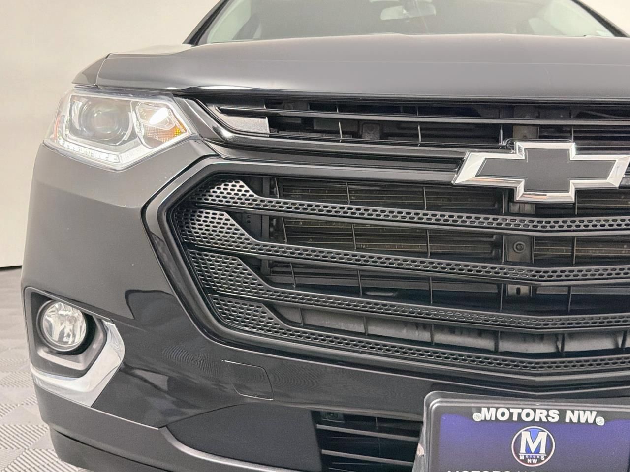 Used 2019 Chevrolet Traverse LT w/ LPO, Black Accent Package AWD/4WD image 3
