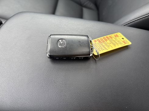 Used 2025 MAZDA MAZDA3 s image 27