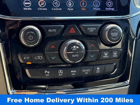 Used 2020 Jeep Grand Cherokee Altitude image 22