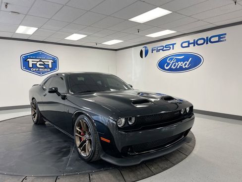 Used 2021 Dodge Challenger SRT Hellcat w/ Plus Package image 16