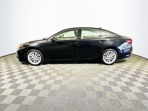 Used 2016 Lexus ES 350 w/ Luxury Package w/Wood Trim FWD image 5