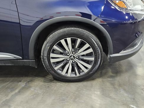 Used 2019 Mitsubishi Outlander SEL image 9