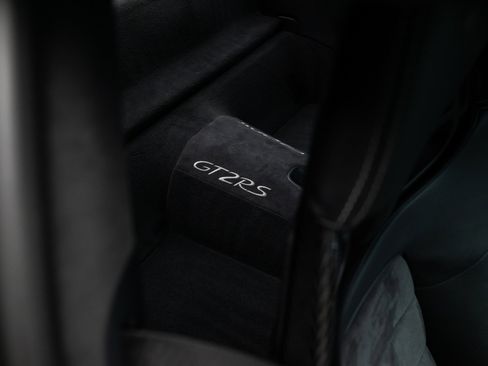 Used 2018 Porsche 911 GT2 RS image 38