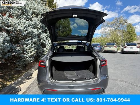 Used 2023 Tesla Model Y Long Range AWD/4WD image 34