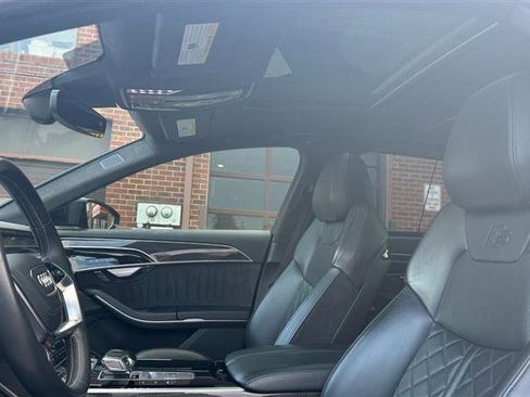 Used 2020 Audi S8 L image 40