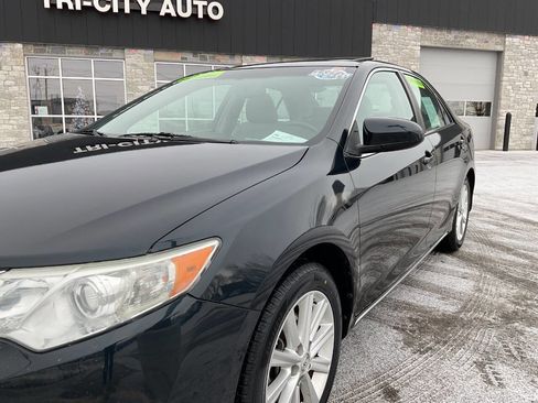 Used 2014 Toyota Camry XLE image 2