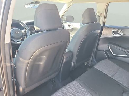 Used 2024 Kia Soul LX w/ Option Group 015 FWD image 11