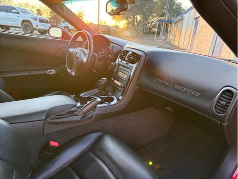 Used 2008 Chevrolet Corvette Coupe image 19