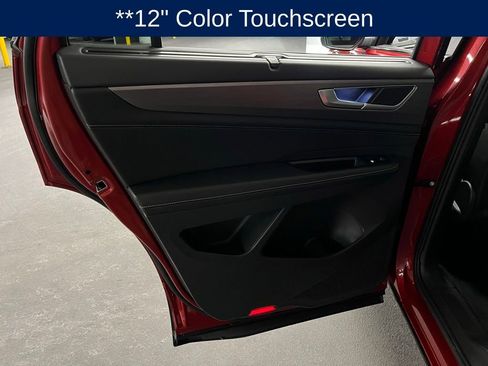 Certified 2025 Volkswagen Atlas Cross Sport SE w/ Panoramic Sunroof Package image 21