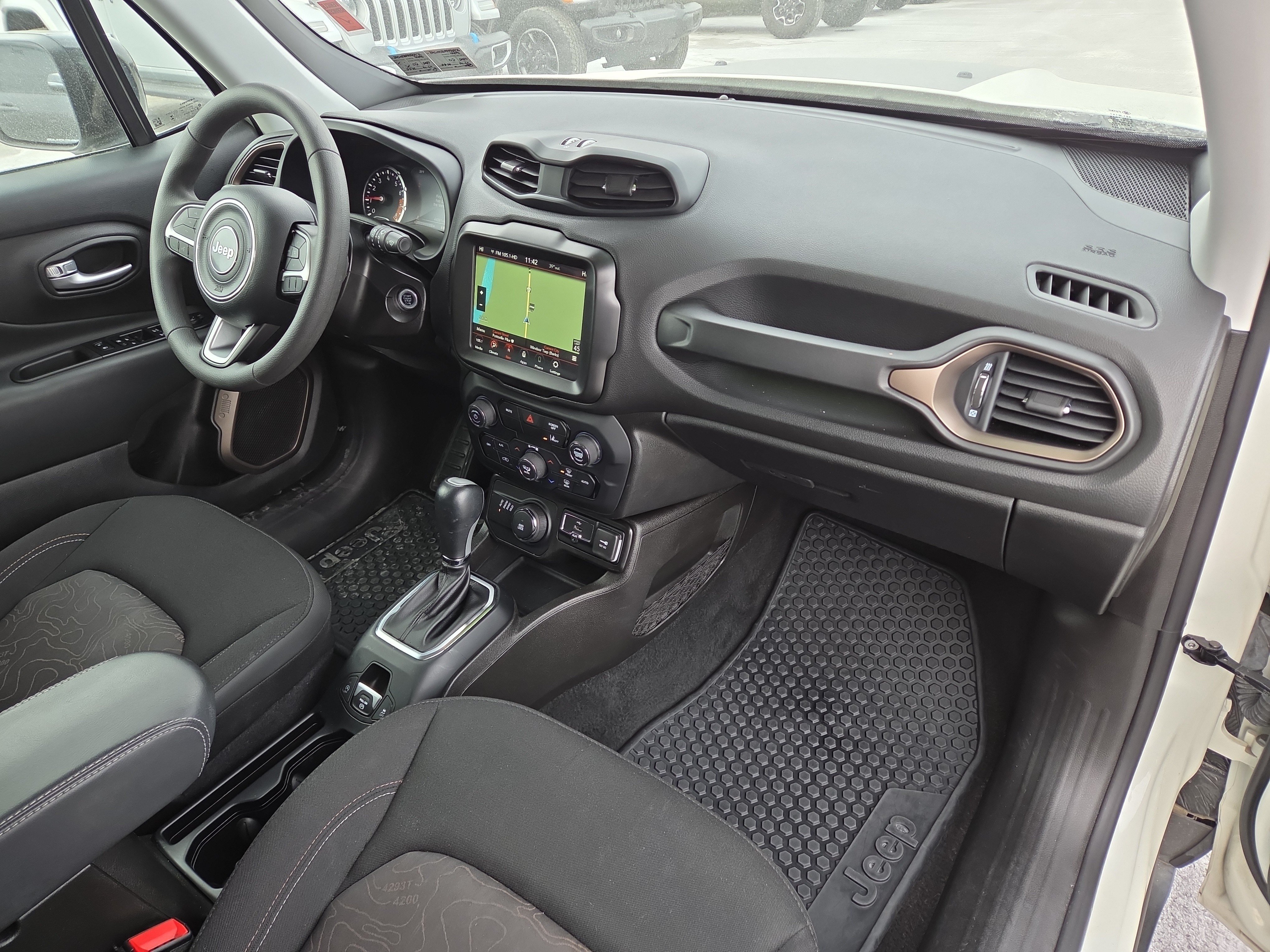 Certified 2023 Jeep Renegade Latitude AWD/4WD image 19