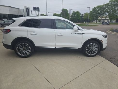 Used 2023 Lincoln Nautilus Reserve w/ Class II Trailer Tow Package AWD/4WD image 2
