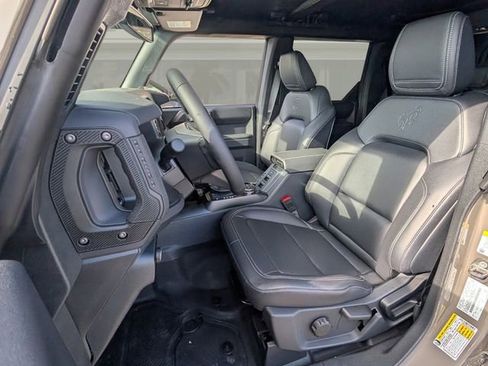 New 2025 Ford Bronco Badlands AWD/4WD image 4