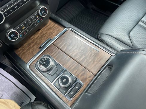 Certified 2019 Ford Expedition Platinum AWD/4WD image 34