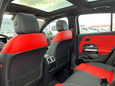 New 2025 Mercedes-Benz GLA 35 AMG 4MATIC image 37