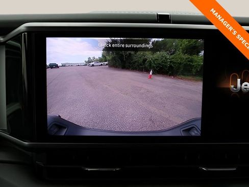 New 2025 Jeep Gladiator Sport image 22