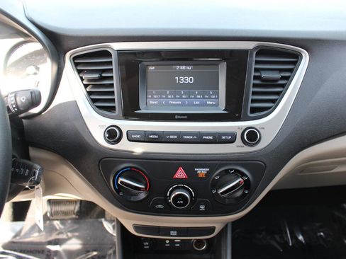 Used 2019 Hyundai Accent SE FWD image 26