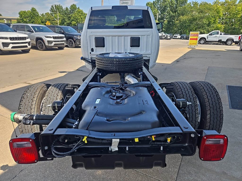 New 2027 RAM 5500 Tradesman w/ Chrome Appearance Group AWD/4WD image 23
