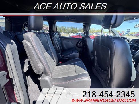 Used 2015 Dodge Grand Caravan R/T FWD image 12