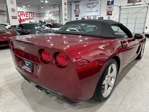 Used 2006 Chevrolet Corvette Convertible w/ Preferred Equipment Group RWD image 6