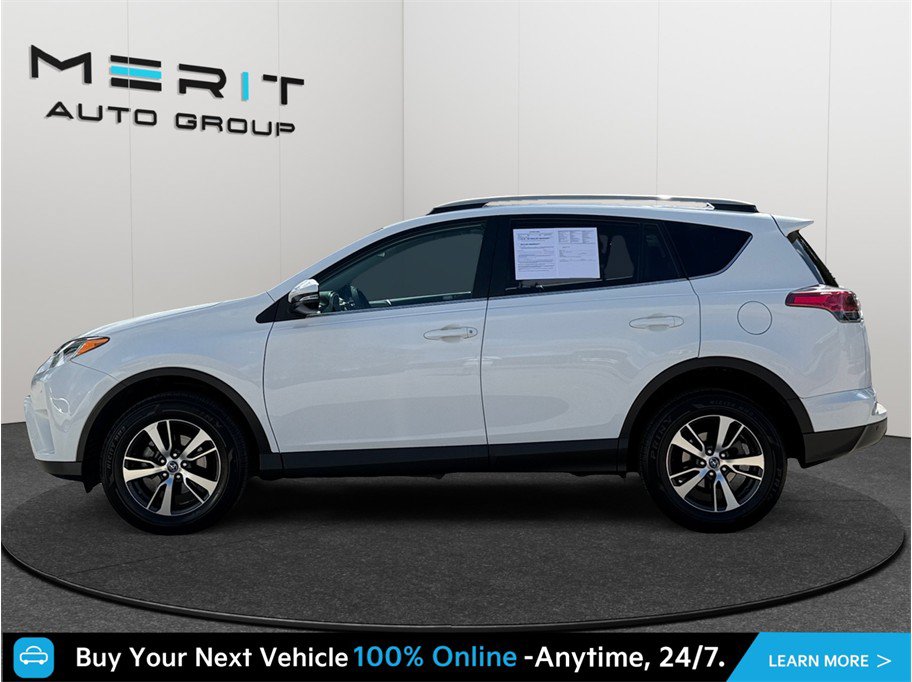 Used 2018 Toyota RAV4 XLE FWD image 5