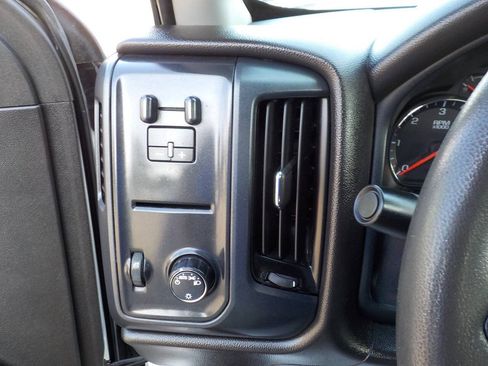 Used 2018 Chevrolet Silverado 2500 W/T w/ WT Convenience Package RWD image 16