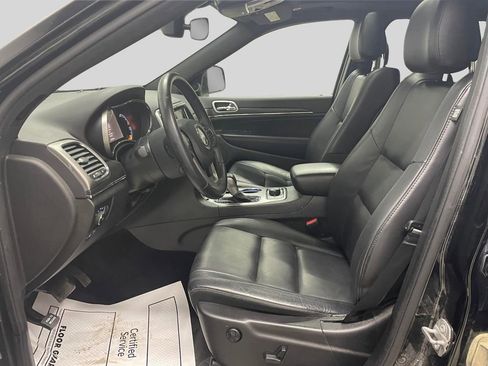 Used 2018 Jeep Grand Cherokee Limited image 17
