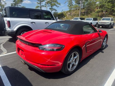 Used 2019 Porsche 718 Boxster RWD image 15
