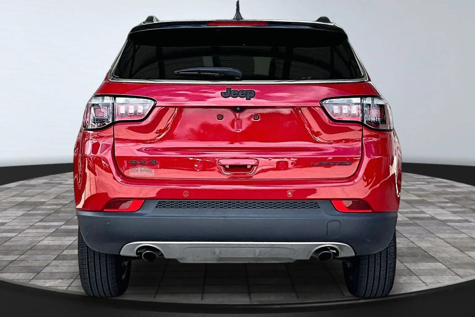 Used 2023 Jeep Compass Limited AWD/4WD image 5