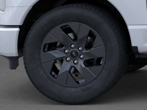 New 2025 Ford F150 Lightning Flash AWD/4WD image 19
