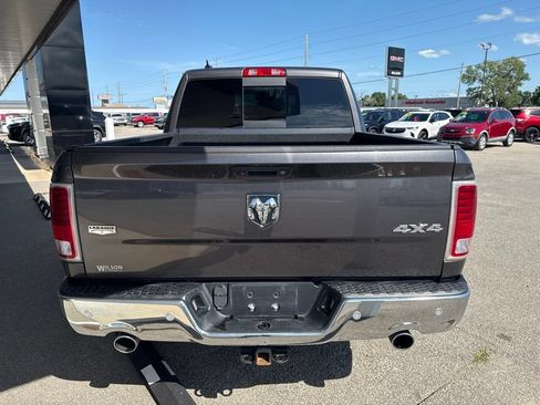 Used 2017 RAM 1500 Laramie w/ Convenience Group AWD/4WD image 4