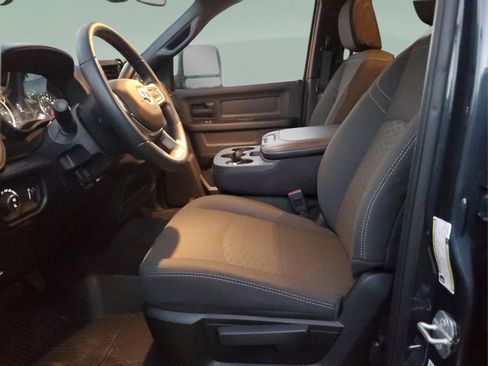 Used 2025 RAM 2500 Tradesman image 16