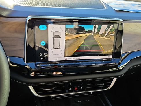 New 2026 Volkswagen Atlas SE image 17