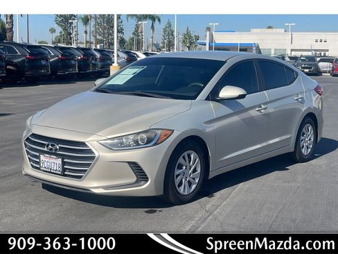 Used 2017 Hyundai Elantra SE FWD image 1