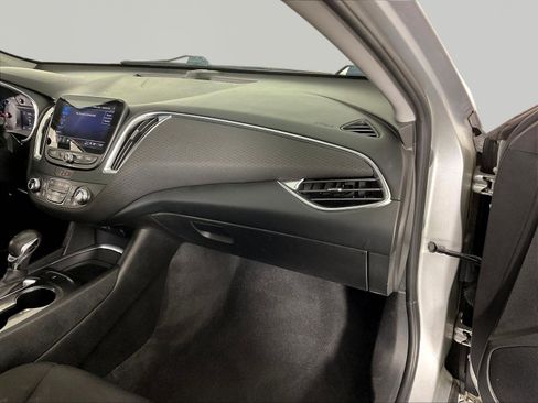 Used 2021 Chevrolet Malibu LT FWD image 26