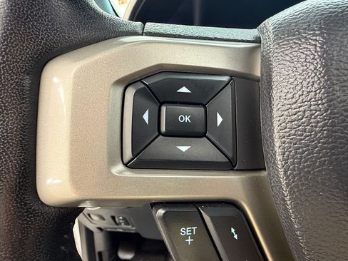 Used 2022 Ford F250 Lariat w/ Lariat Ultimate Package AWD/4WD image 16