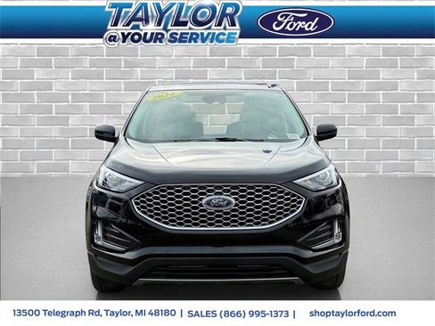 Certified 2024 Ford Edge SEL w/ Convenience Package image 2