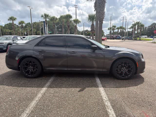 Used 2019 Chrysler 300 Touring w/ Sport Appearance Package RWD image 8