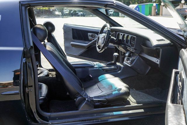 Used 1992 Pontiac Firebird Formula RWD image 46