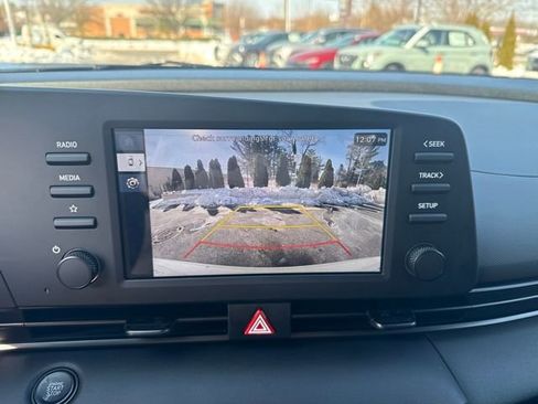 Certified 2025 Hyundai Elantra Sport image 20