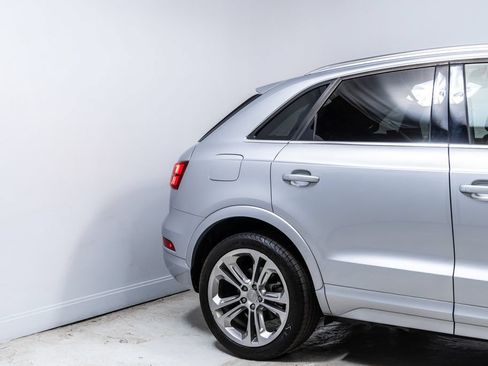 Used 2018 Audi Q3 2.0T Premium Plus w/ Premium Plus Package FWD image 11