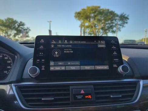 Used 2019 Honda Accord Sport image 16