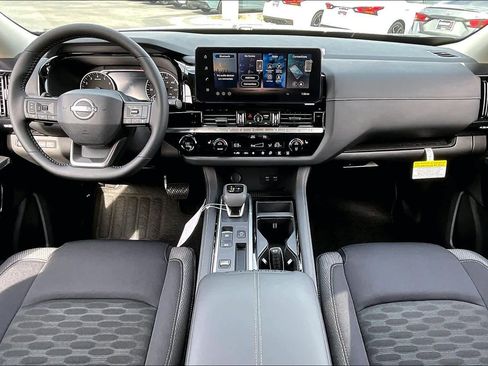 New 2026 Nissan Pathfinder SV image 5