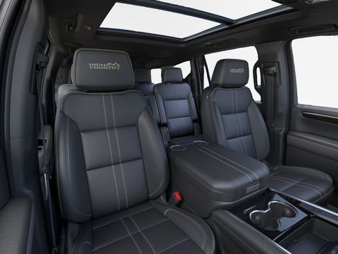New 2026 Chevrolet Suburban High Country AWD/4WD image 16