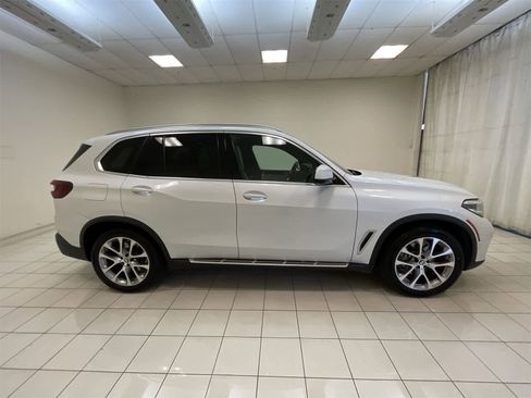 Used 2021 BMW X5 sDrive40i w/ Premium Package image 29