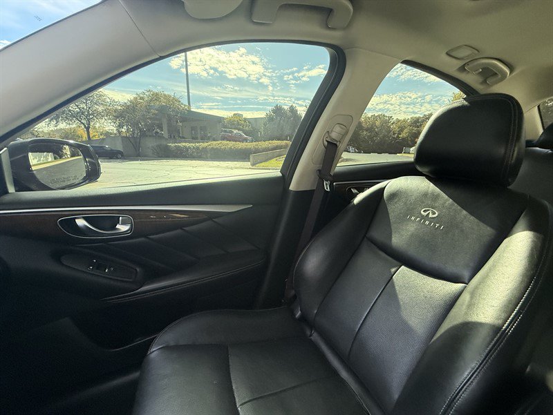 Used 2014 INFINITI Q50 Premium w/ Deluxe Touring Package AWD/4WD image 15
