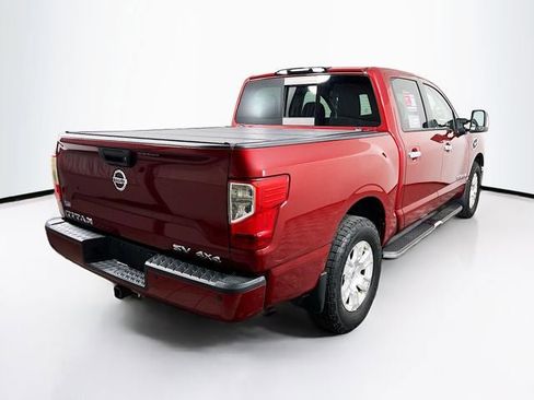 Used 2017 Nissan Titan SV image 7