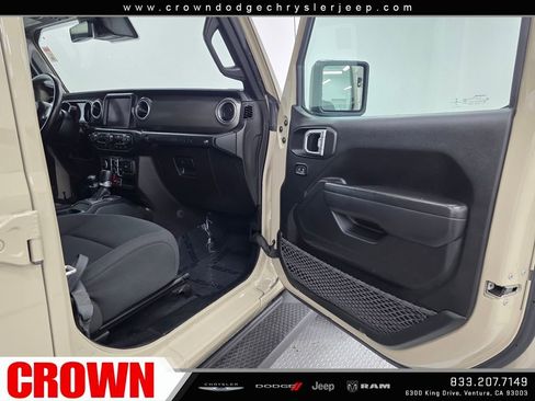 Used 2022 Jeep Wrangler Unlimited Rubicon 4xe w/ Safety Group image 15