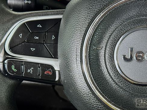 Used 2019 Jeep Renegade Sport w/ UConnect 7.0 Group AWD/4WD image 13