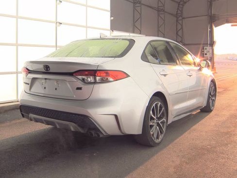 Used 2022 Toyota Corolla SE FWD image 4